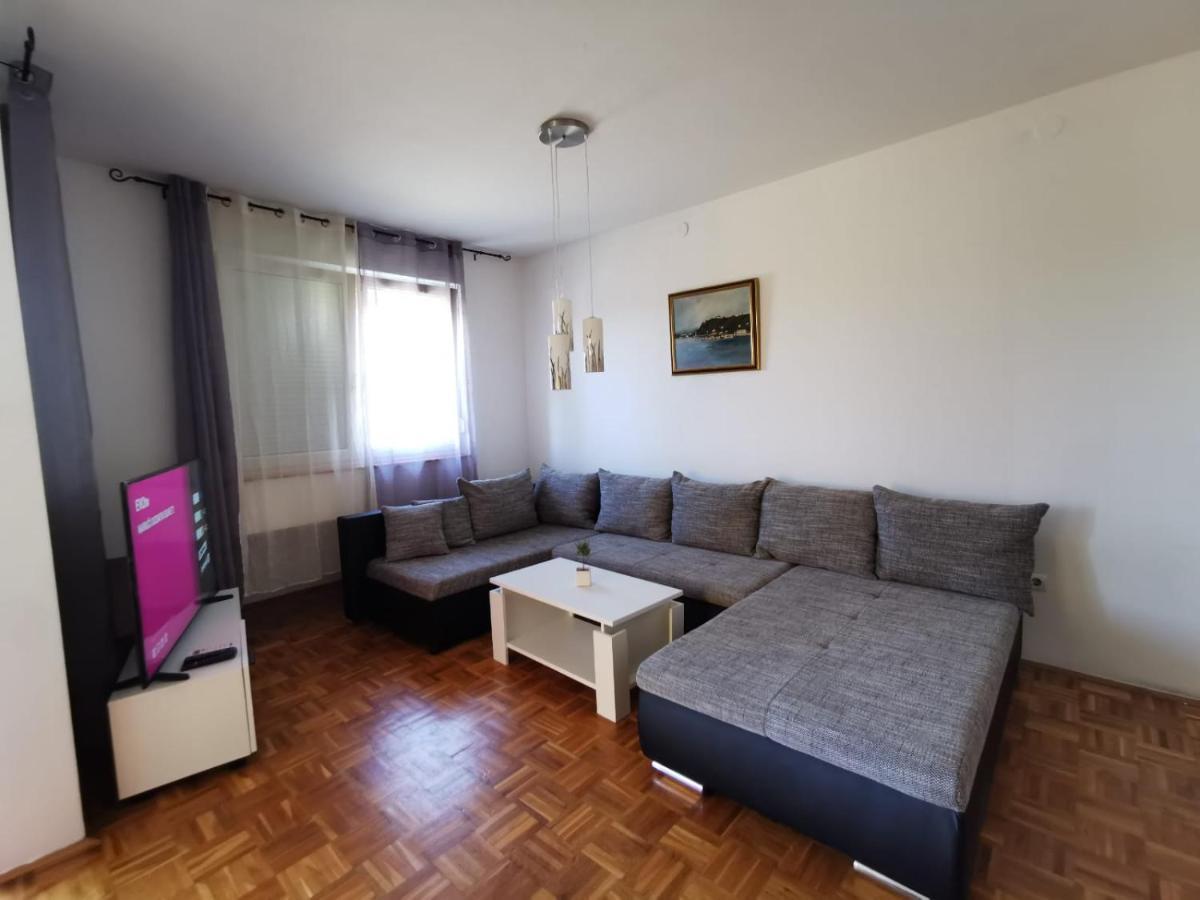 Apartament Omisalj Exterior photo